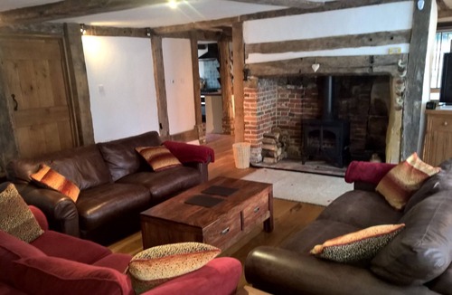 Cranbrook House | 16th Century Former Alehouse