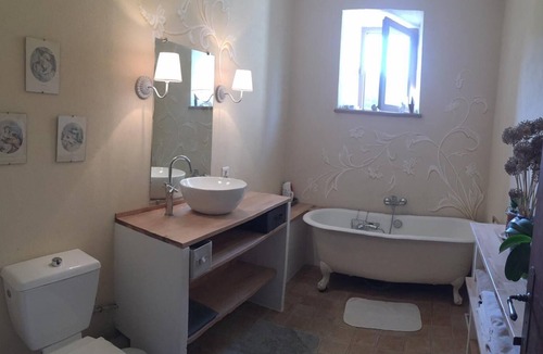 Lantenne-Vertiere House | 16th century castle