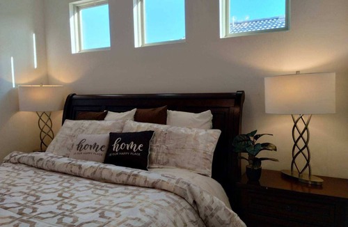 Biggs Field House | 17 Beds Bath Tub New Home
