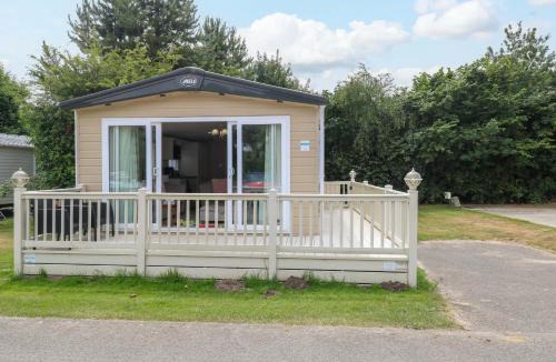 Hopton House | 17 Castle Walk