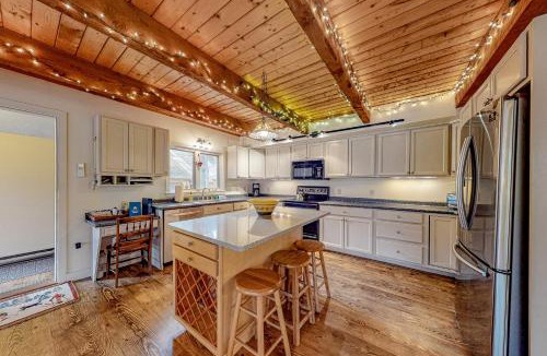 Intervale House | 17 Fox Run