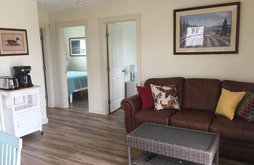 Alburg House | #17 Isle View - Fishing, Sunsets, Beaches, Golfing