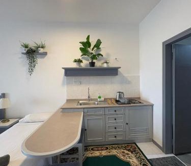 Tanjung Bungah Apartment | 17 Jazz sweet beachfront resort