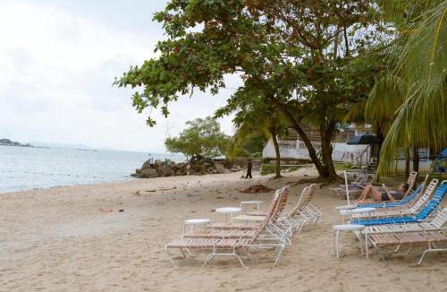 Tanjung Bungah Apartment | 17 Jazz sweet beachfront resort