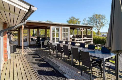 Vester Grønning House | 17 person holiday home in Roslev-By Traum