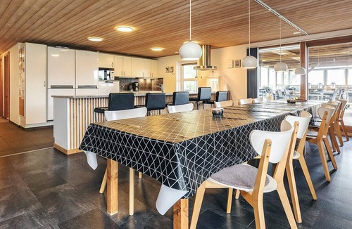 Vester Grønning House | 17 person holiday home in Roslev-By Traum