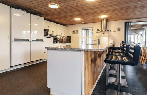 Vester Grønning House | 17 person holiday home in Roslev-By Traum