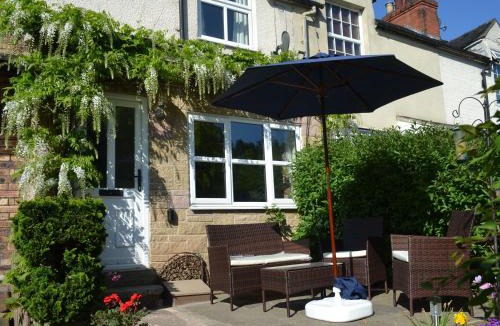 Oakamoor House | 17 Riverside