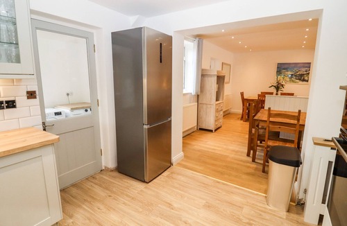 Broadway Cottage | 17 Sands Close