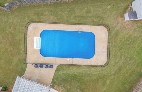 Prattville House | 17 Springs/RTJ Golf/Saltwater Pool/Sleeps 8