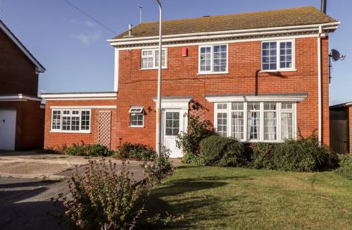 Birchington House | 17 St Magnus Close