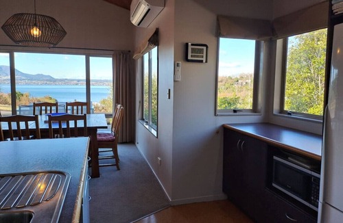 Acacia Bay House | 17 Te Urunga Place, Taupo