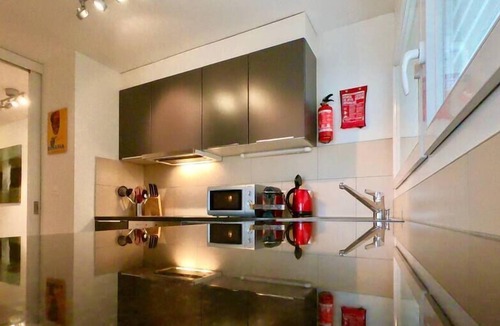 Lausanne Apartment | 170 * Spacious and bright 2 bedroom apartment with terrace.