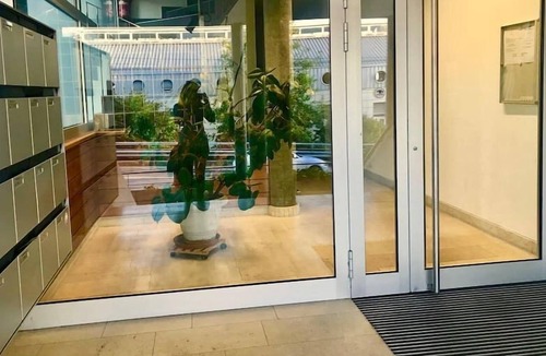 Lausanne Apartment | 170 * Spacious and bright 2 bedroom apartment with terrace.
