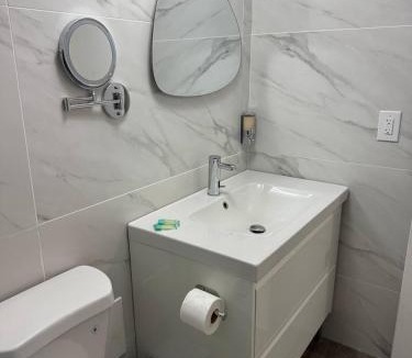 Mid Beach Apartment | 1701 - Studio Ocean Front Free Parking Pool