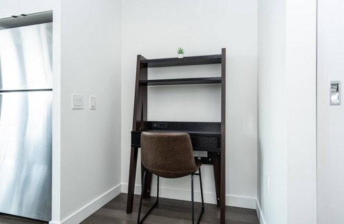 Downtown Winnipeg Condo | (1705)Downtown Glasshouse Impressive 1BR 1 BATH+ Fast WiFi(311)