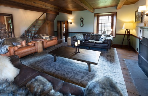 Selkirk Bed & Breakfast | 1735 Stone Farmhouse