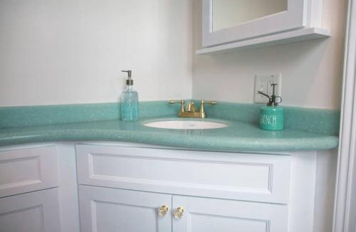 Marblehead Apartment | 1742 Marblehead Studio|Minutes to Salem|Parking