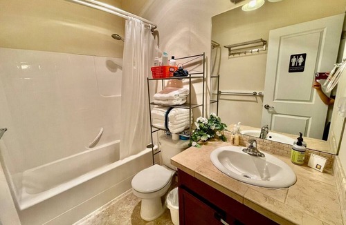 Haller Lake House | 1746-6 North Seattle