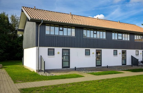 Gjern House | 177 m² Bungalow ∙ 6 bedrooms ∙ 12 guests