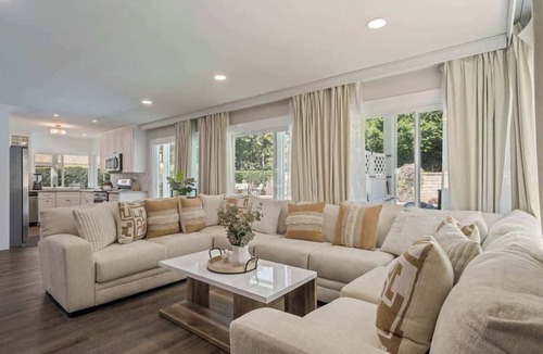 Valencia House | 177 | *Upscale Modern HOME| Pool | SPA | PingPong
