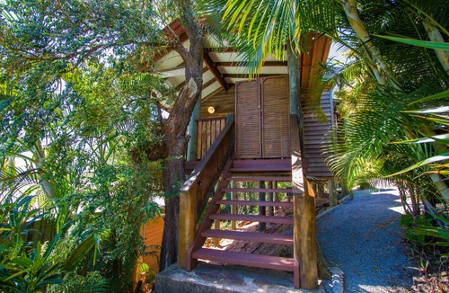 Seventeen Seventy Apartment | 1770 Beach Shacks