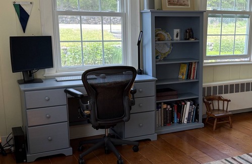 Blue Hill House | 1798 - Spacious - Sleeps 10 on the Ocean