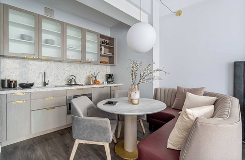 Financial District Apartment | 17John: Executive King Suite with Sofa Bed