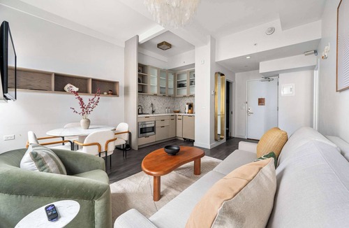 Financial District Apartment | 17John: Luxury One Bedroom Apartment