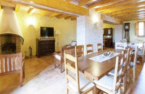 Maians House | 17th century farmhouse in Bages, near Montserrat