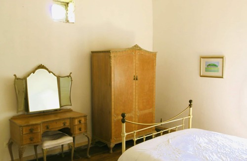 Montboyer Cottage | 17th Century Pretty Cottage with pool