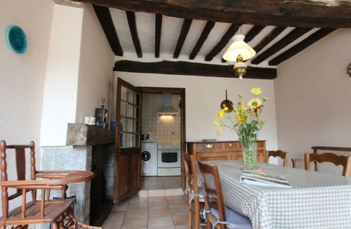 Hudimesnil Cottage | 17th Century Rustic House with Garden, Fireplace and Parking