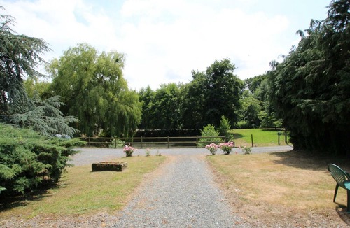 Hudimesnil Cottage | 17th Century Rustic House with Garden, Fireplace and Parking