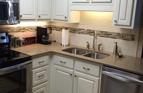 Peachtree Center Condo | 17th Floor.In the Heart of HOTlanta.FREE Reserved Parking