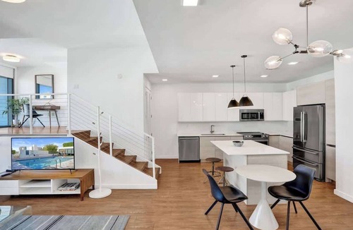 West Avenue Hotel | 17WEST | 1BR Apartment with Balcony - 407