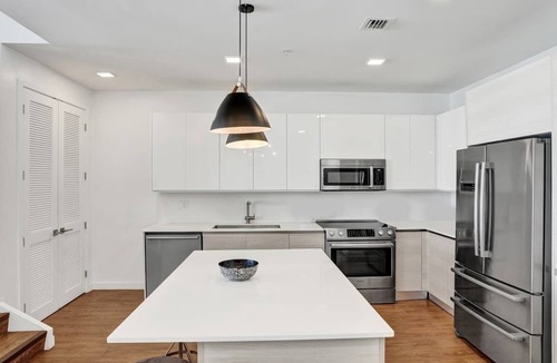 West Avenue Hotel | 17WEST | 1BR Apartment with Balcony - 407