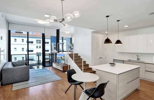 West Avenue Hotel | 17WEST | 1BR Apartment with Balcony - 407