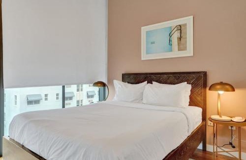 West Avenue Apartment | 17WEST Spacious 3BR Apartment with Balcony 406