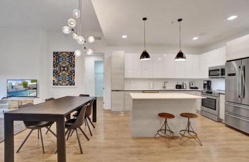 West Avenue Apartment | 17WEST Spacious 3BR Apartment with Balcony 501