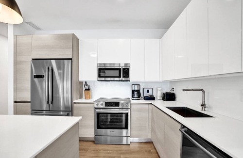 West Avenue Apartment | 17WEST | Spacious 3BR Apartment with Balcony -503
