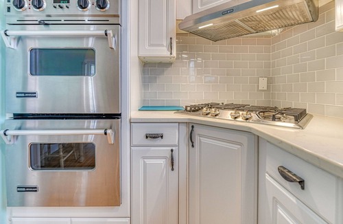 Ocean Grove House | 18 ABBOTT UPPER LEVEL, 6 BEDROOM BEACH HOUSE - ONE BLOCK TO THE SEA