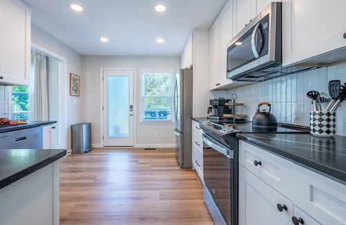 Cartersville Cottage | 18 Huntcliff Dr, Cartersville
