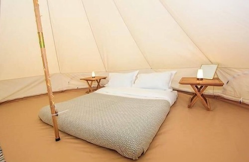 Llanfaethlu Cabin | 18 'Izar' Bell Tent Glamping Anglesey
