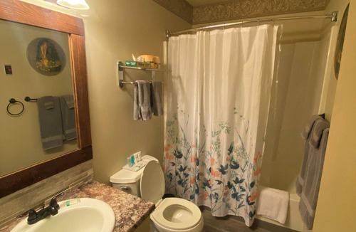 Cooksburg Apartment | 18-Mary Poppins