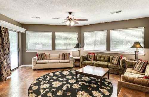 Southaven House | 18 Mi to Dtwn Memphis: Oasis on 8 Acres!