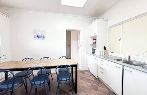 Pasadena House | 18 + people large grouphouse