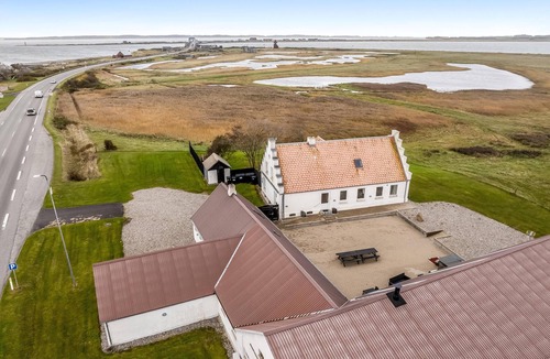 Oddesund Syd House | 18-person holiday home with views of the Fjord and lots of facilities.