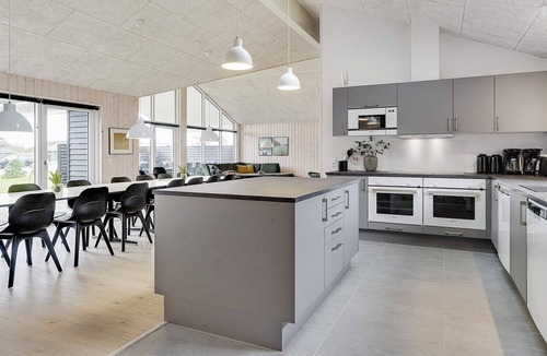 Aalbaek House | 18 person holiday home in Ålbæk