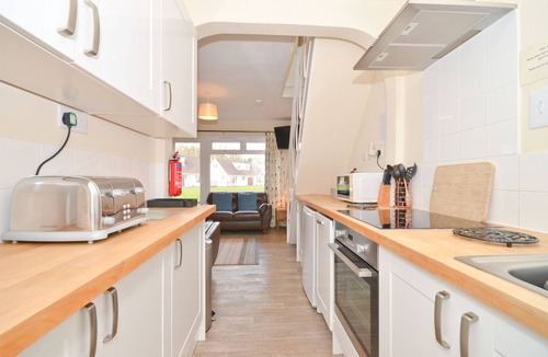 Nettlestone Ski Chalet | 18 Tollgate Cottages, Seaview