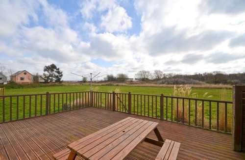 Nettlestone Ski Chalet | 18 Tollgate Cottages, Seaview